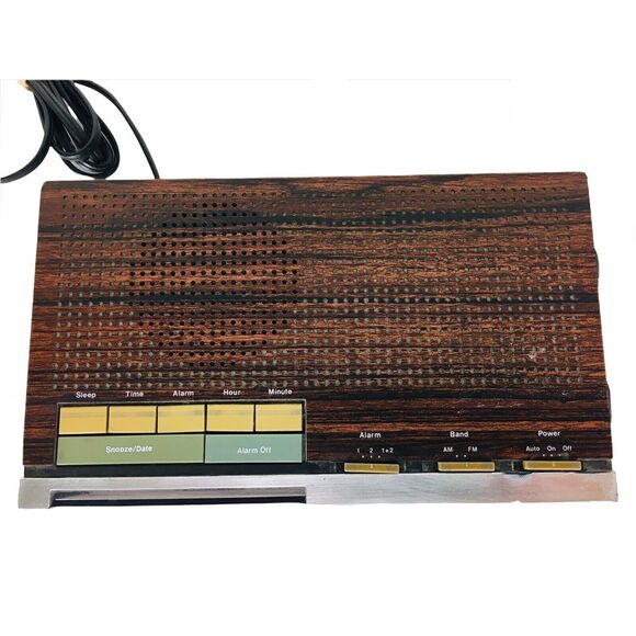 Vintage 70s JCPenney's AM/FM Alarm Clock Radio Model 680-3000 Electric/Battery - Picture 2 of 5